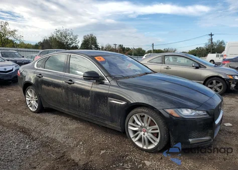 2016 Jaguar Xf Prestige z USA, uszkodzony, nr VIN SAJBK4BV4GCY14973